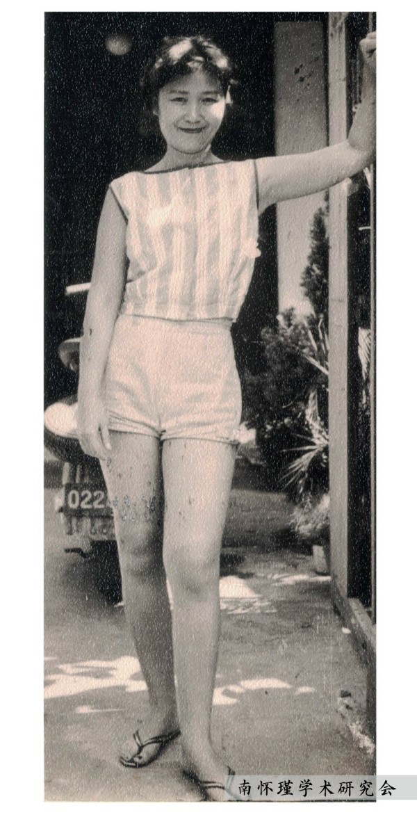 1953年劉雨虹在臺北家中