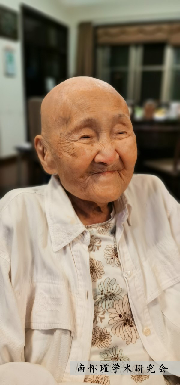 2021年7月28日（觀音菩薩成道日）劉雨虹老師理髮後拍攝