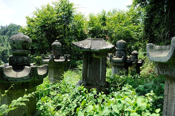 牛形山塔林 