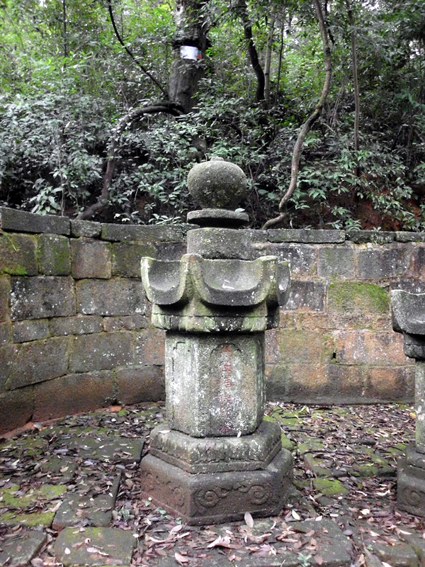 上藍庵口塔林 